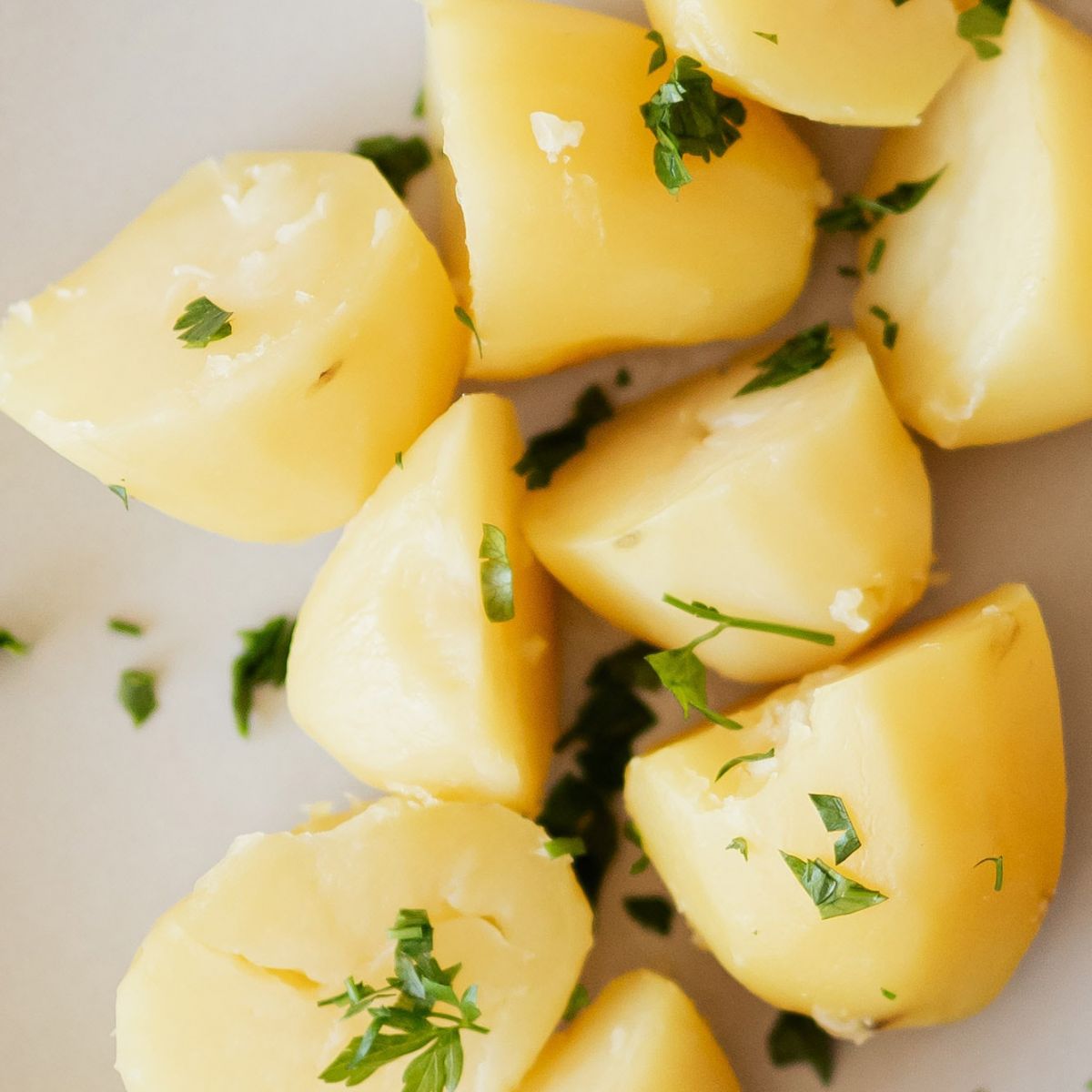 Batata inglesa cozida - Calorias e Tabela Nutricional (TACO) Batata inglesa cozida - Calorias e Tabela Nutricional (TACO)