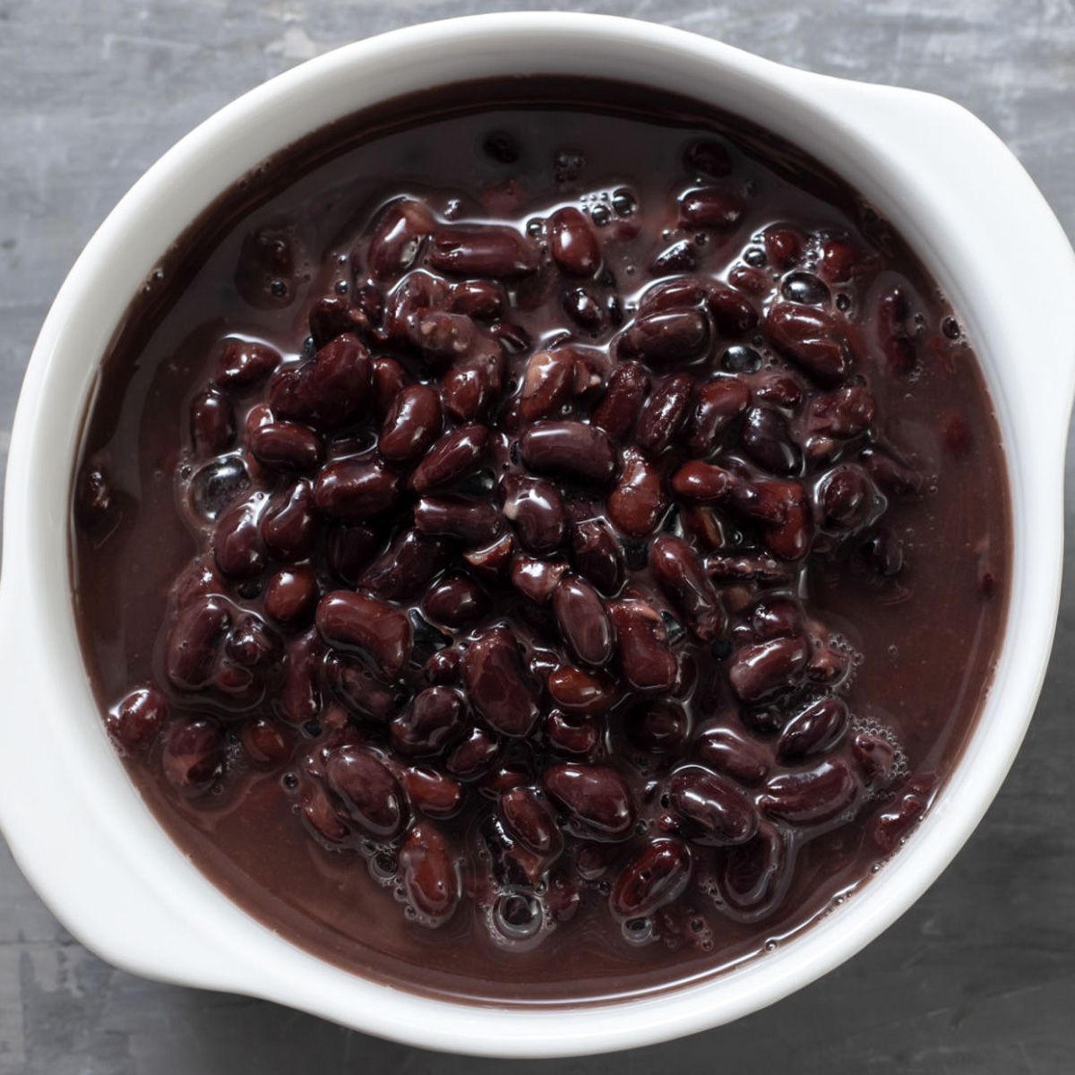 Feijão preto cozido - Calorias e Tabela Nutricional (TACO) Feijão preto cozido - Calorias e Tabela Nutricional (TACO)